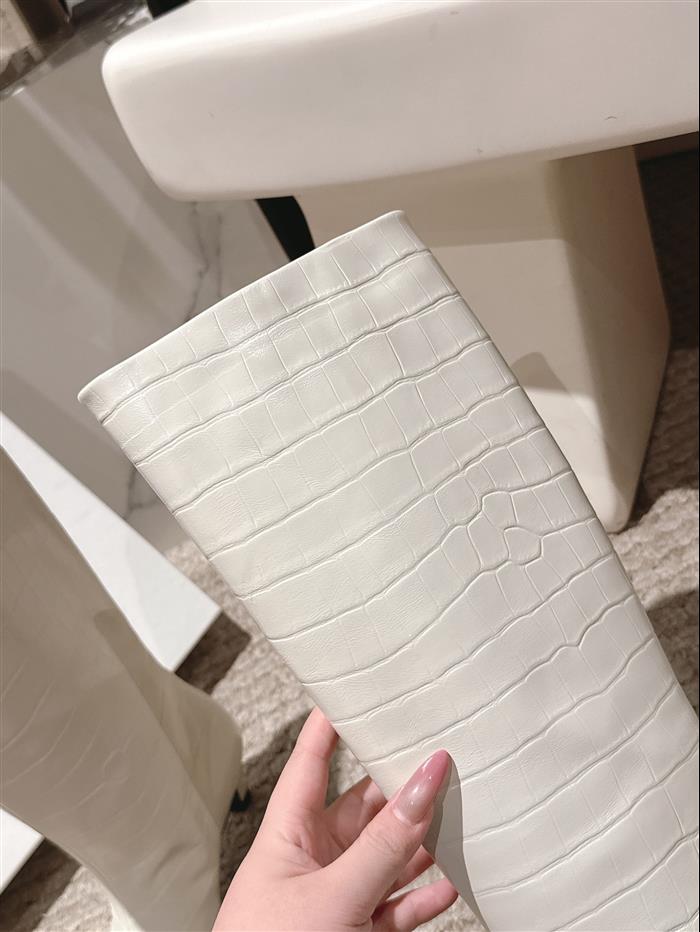 2025112818103115 460